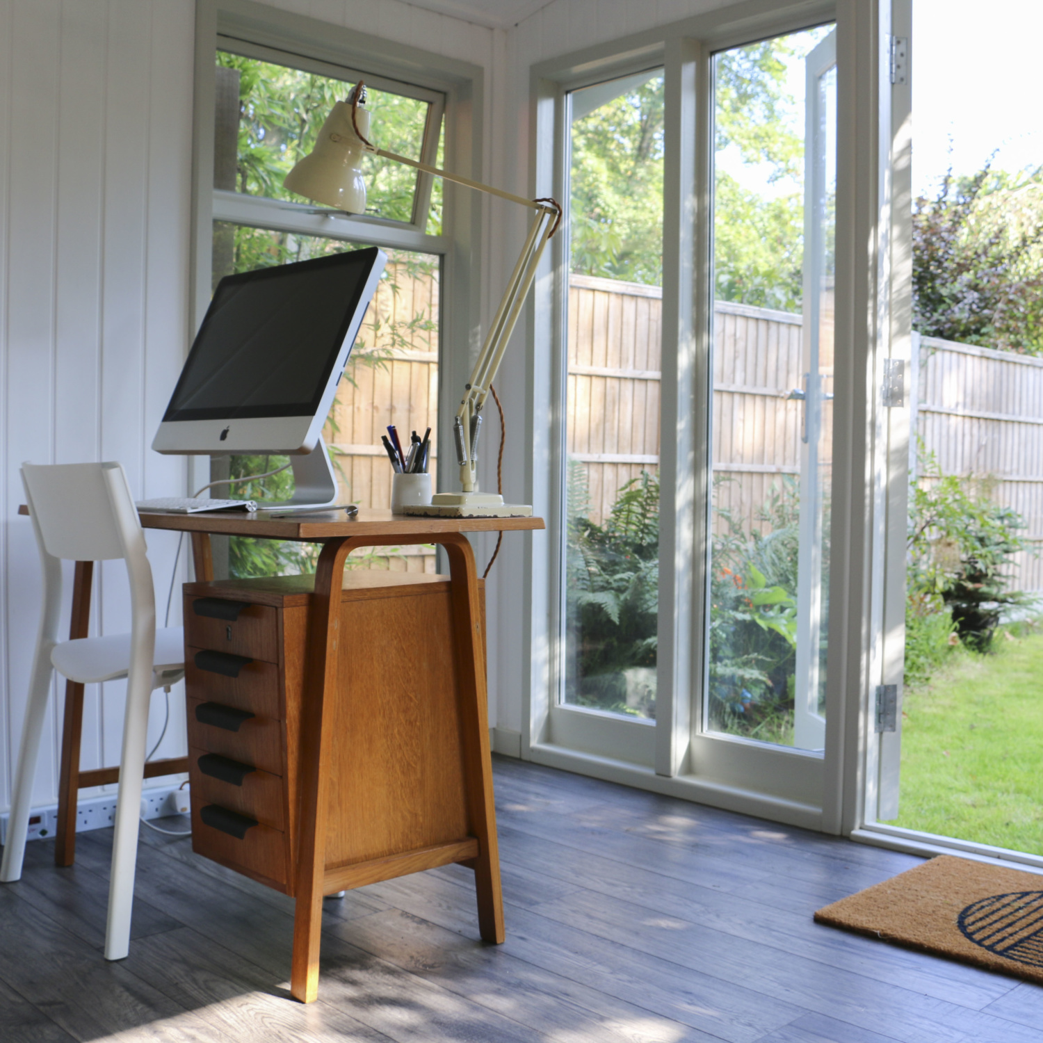 Working-From-Your-Garden-Office by Garden Escape