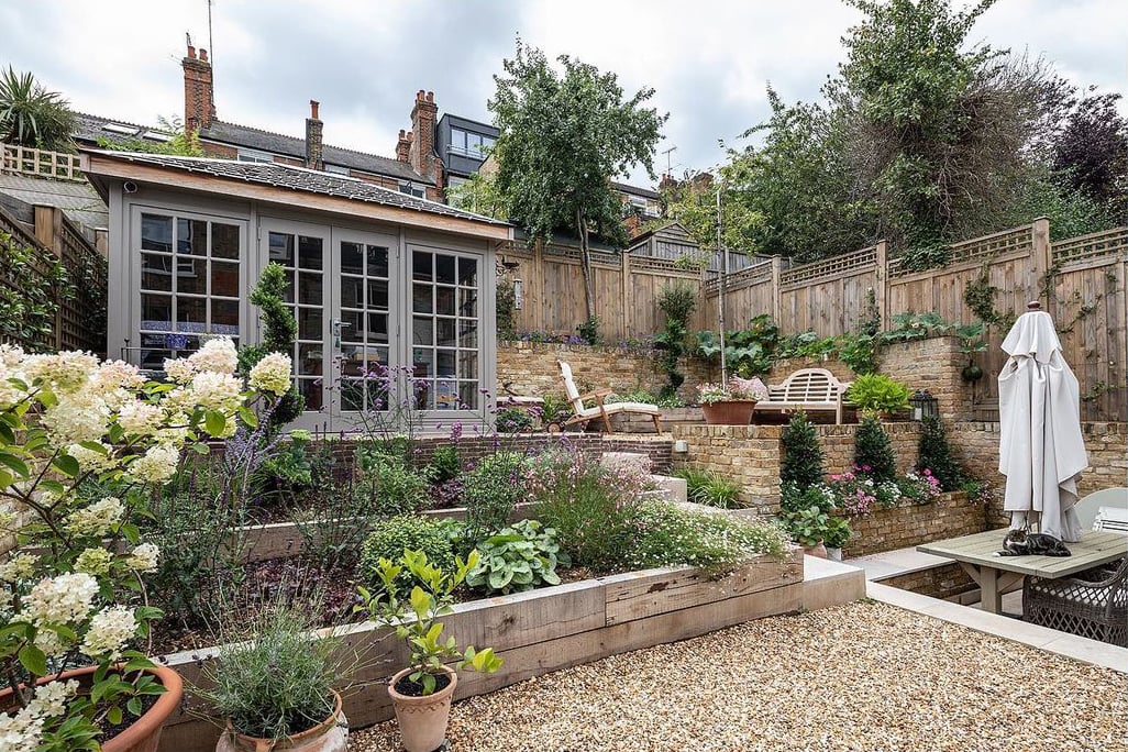 Kew Garden Room in customer's terrace garden