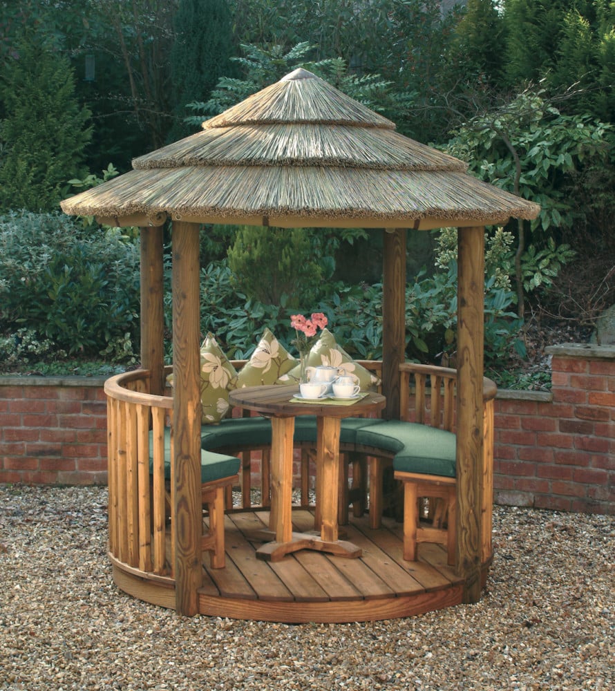 Breeze House Ideas to Make the Most of Your Small Garden